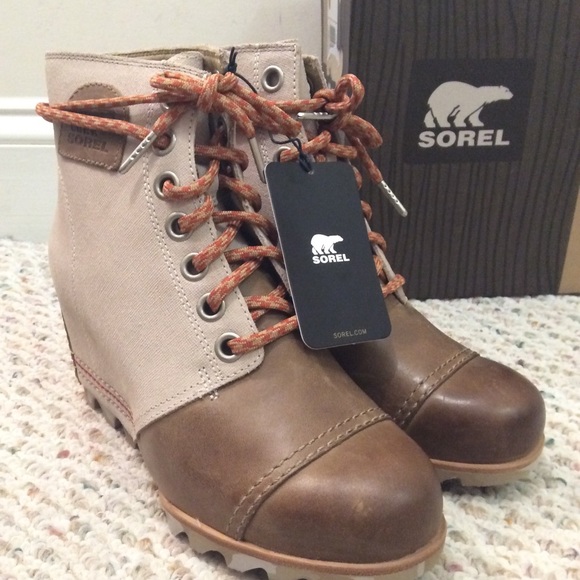 🆕 SOREL tan leather toe waterproof wedge boots - Picture 3 of 7